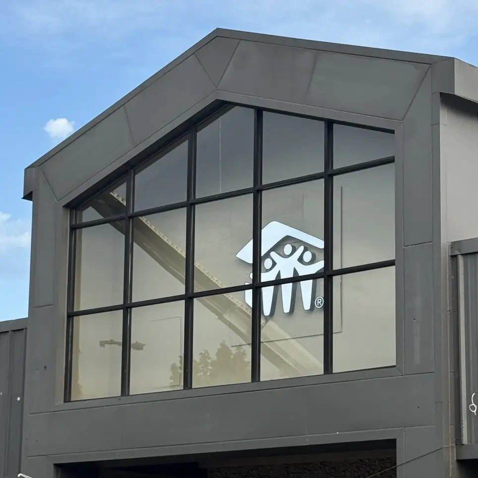 Help in the West Vancouver Habitat Store