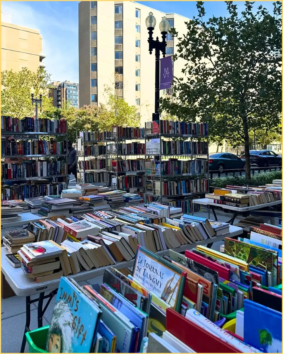Pop-up book sale at Prather's Plaza!