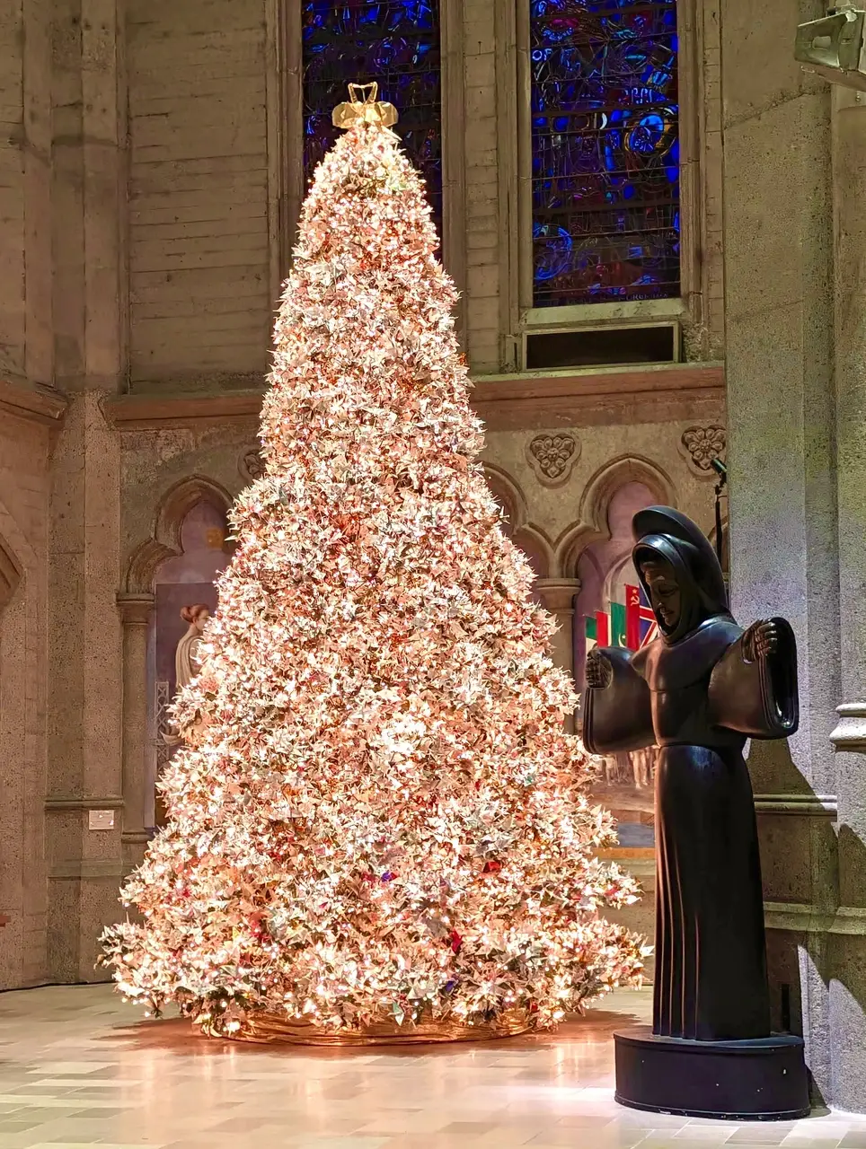 Take down Grace Cathedral's Holiday tree - Saturday, Jan. 10 from 10 am to 4 pm