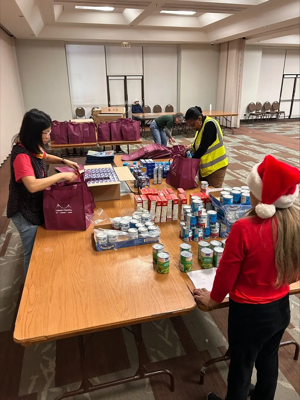 Food Pantry Volunteer Needed