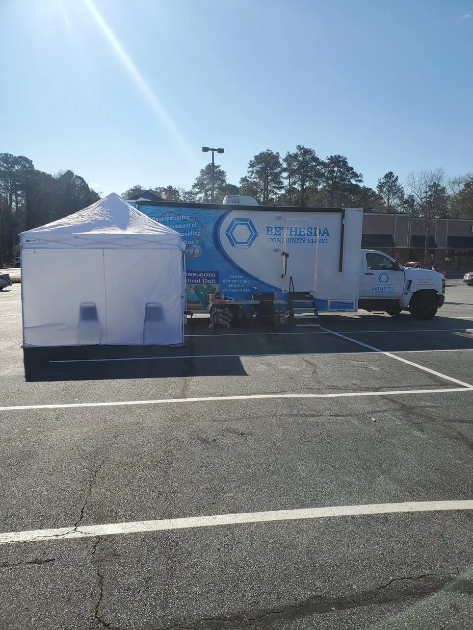 Optometrists or Ophthalmologists volunteers needed for clinic and mobile clinic
