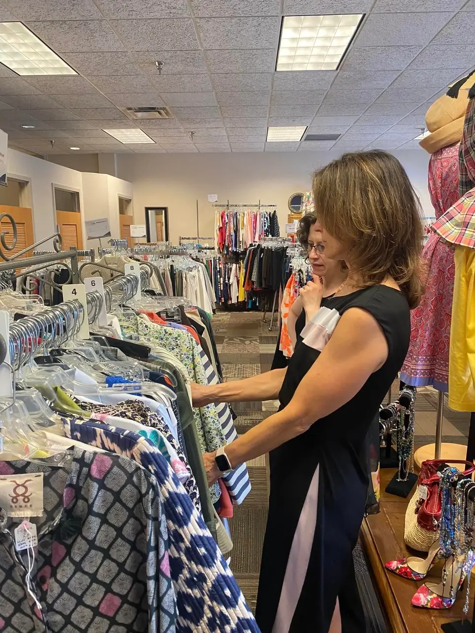 Boutique Sales & Customer Experience Volunteer