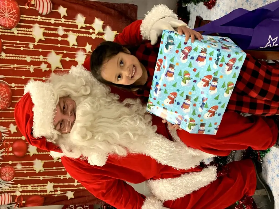 Christmas Fundraiser for Homeless Keiki