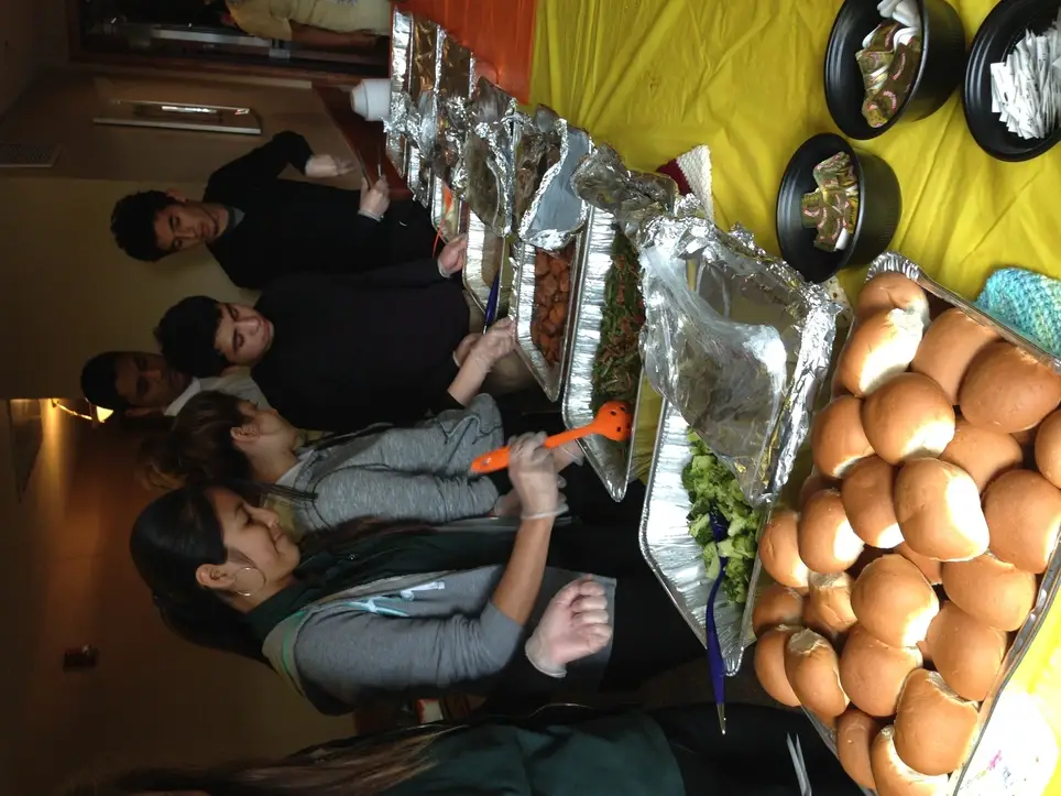 Share the Spirit of Thanksgiving—Volunteer with Us!