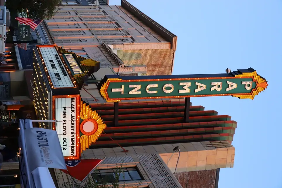 Volunteer for Paramount Bristol