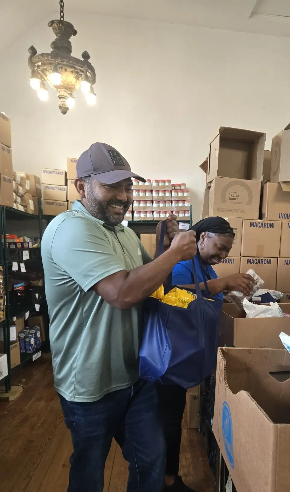Food Pantry: Food Packer