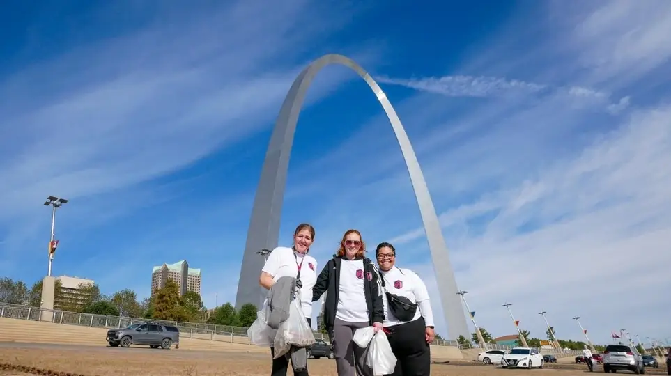 National Park Week - Gateway Arch Riverfront Clean-Up