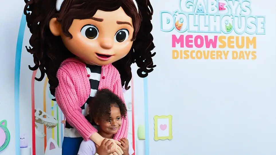 Volunteers Needed: Gabby’s Dollhouse Weekend!