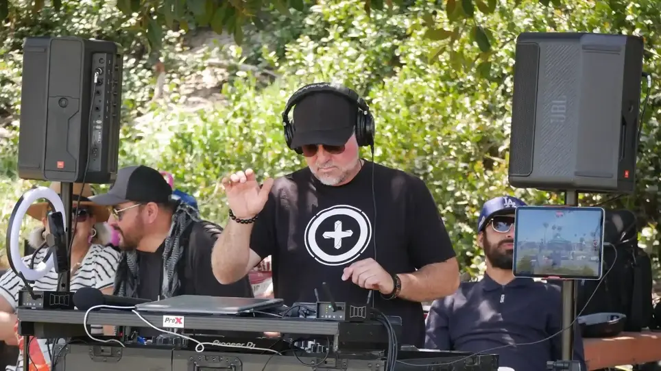 Volunteer Environmental Educator – Earth Day 2026 at Venice Beach