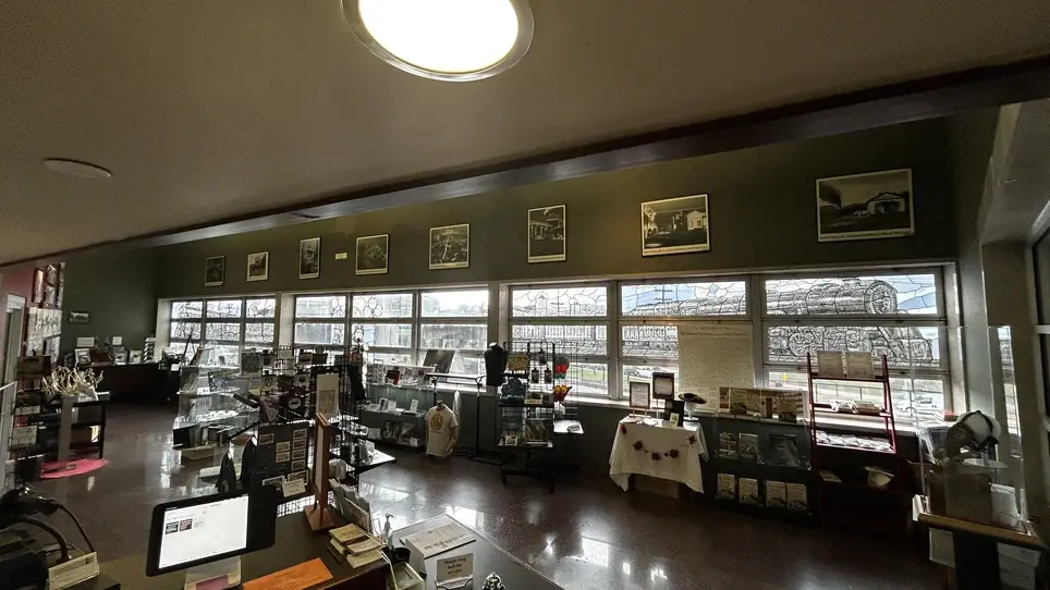 Museum Gift Shop/Front Desk Volunteer