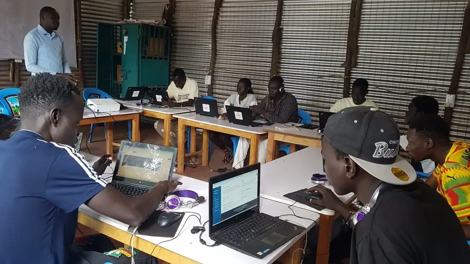 Evaluation and Monitoring Facilitator