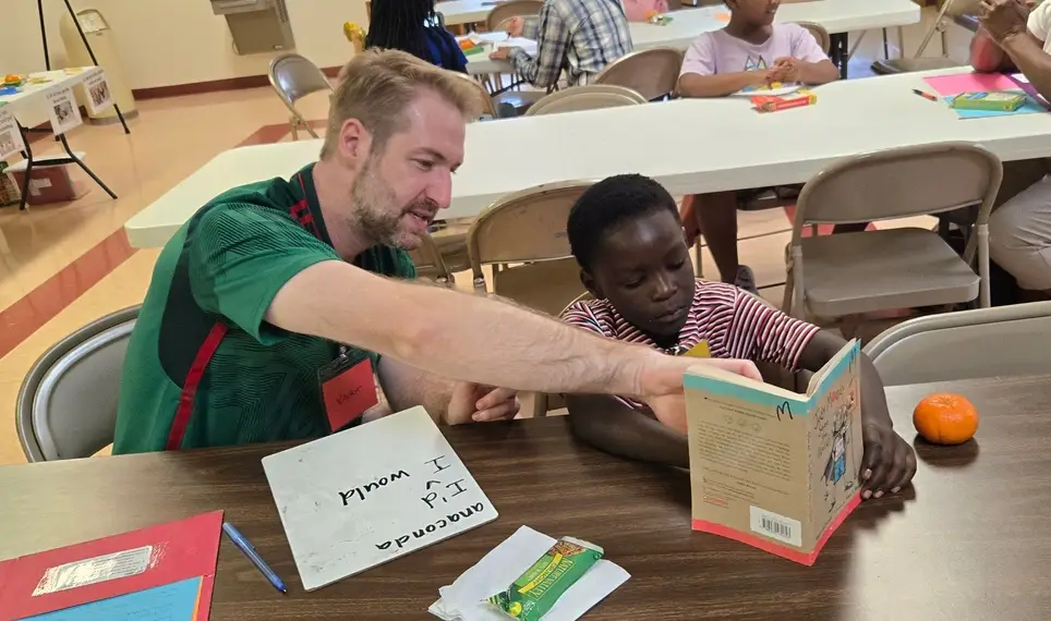 Join Us for a Bright Future: Volunteer with Learning Club!