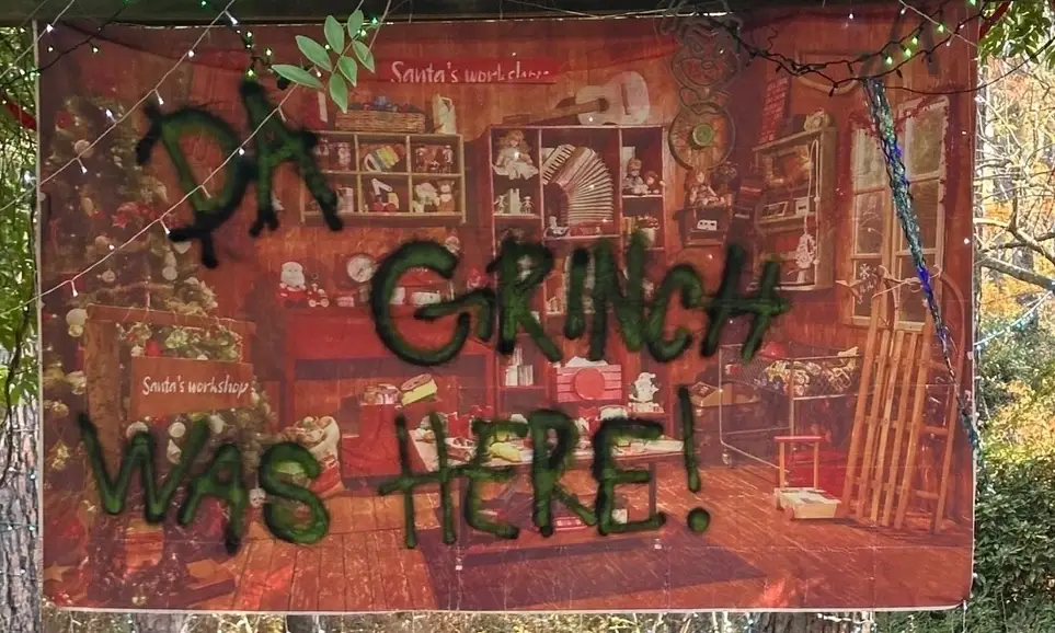 No Grinches, Please--Volunteer at Holiday Lights