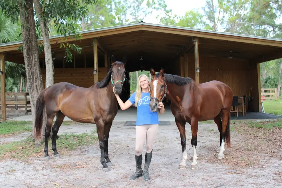 Assist with equine-assisted therapeutic riding lessons