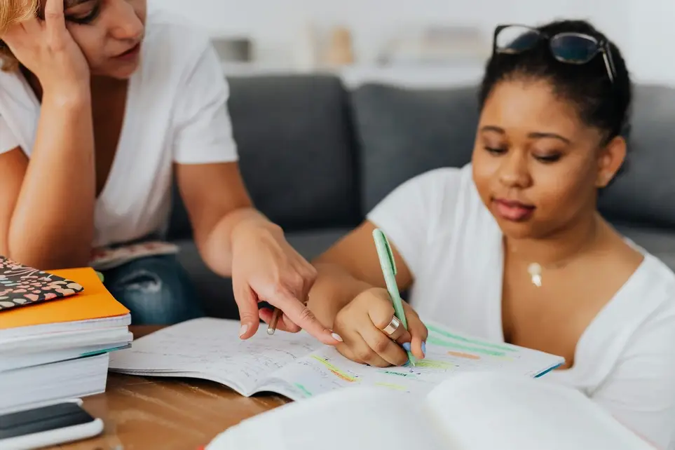 ¿Habla español?  Bilingual tutors needed in South LA!