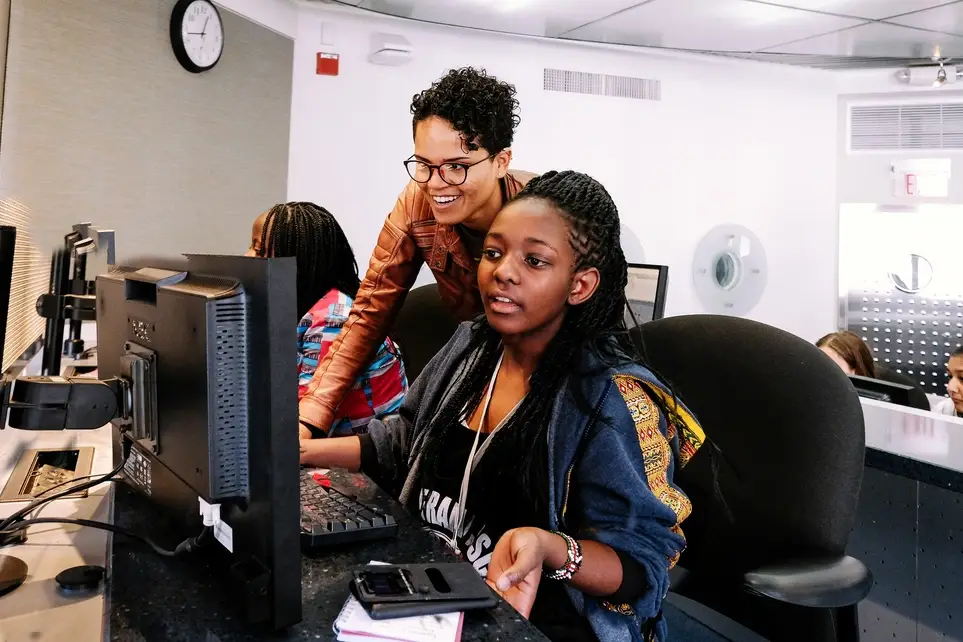 Seeking Mentors to Lead Girls in a Tech Entrepreneurship Program