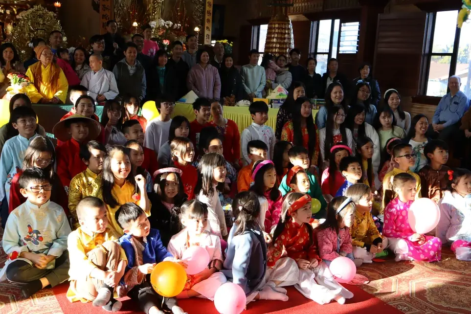 Volunteer Vietnamese teacher needed on Sunday evening onsite!