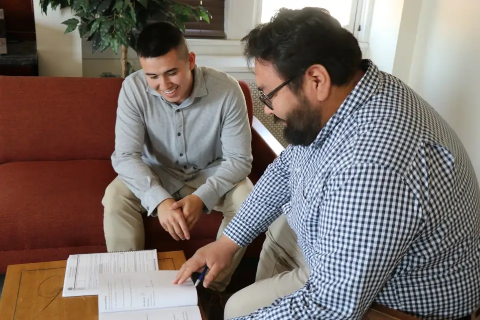 Tutor English to Refugees and Immigrants