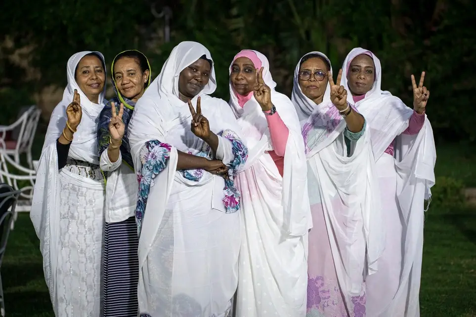 Encouragers Volunteer: Write Thank-You Cards for Peacebuilding Supporters