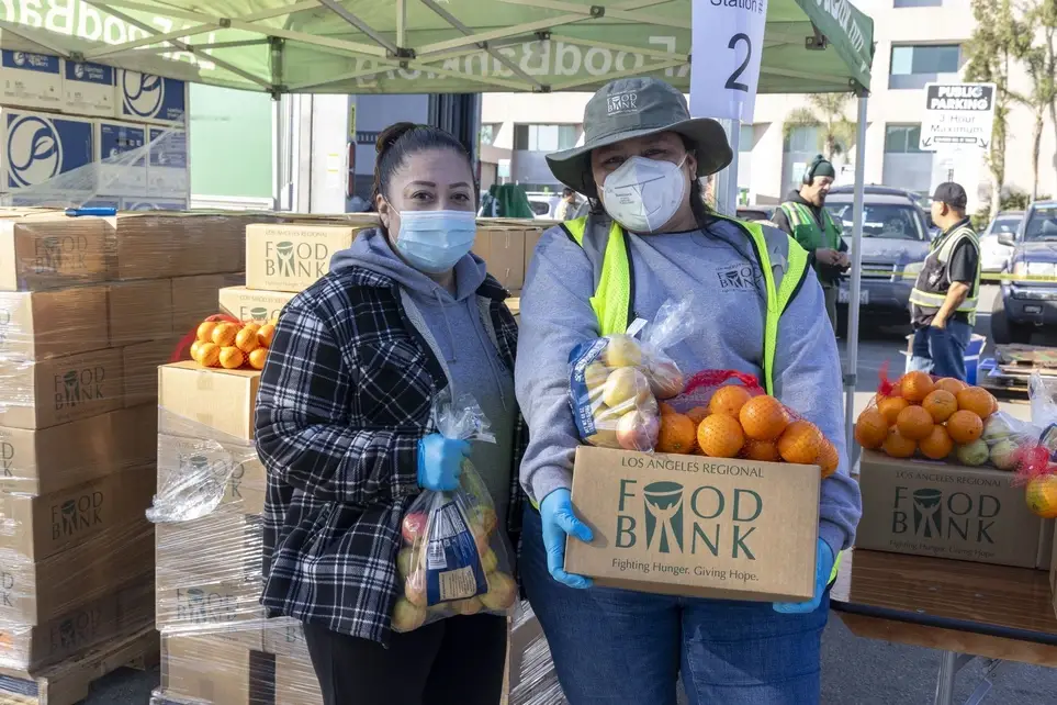 Help Fight Hunger! Distribute Food to Older Adults! -- Paramount