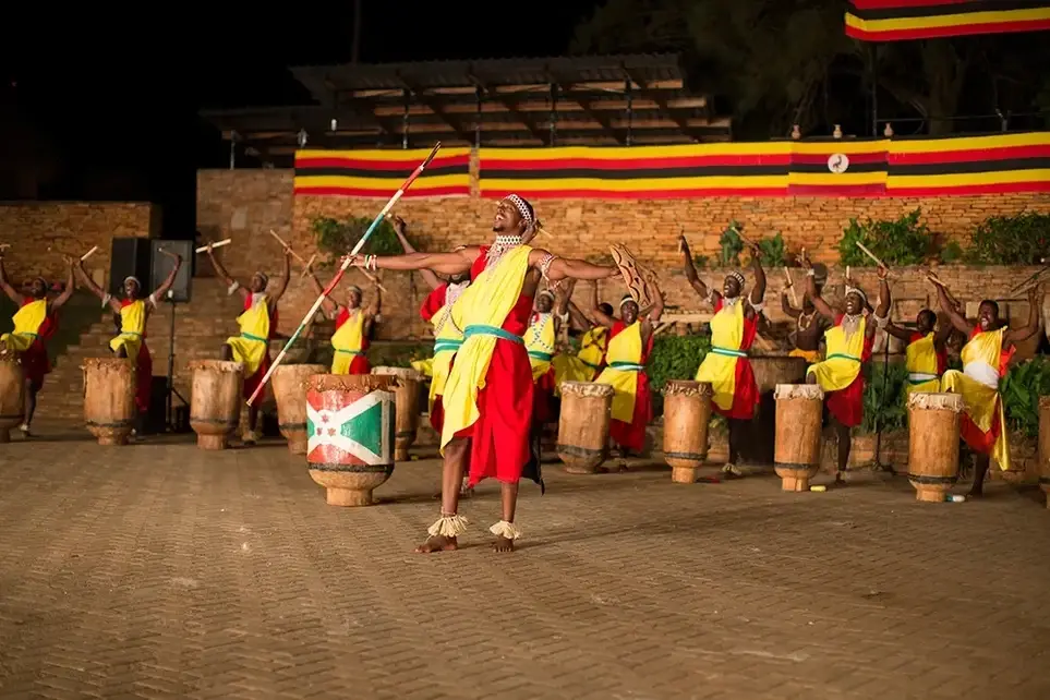 Volunteer in Uganda: Affordable Programs & Safaris with The Dream Foundation of Uganda