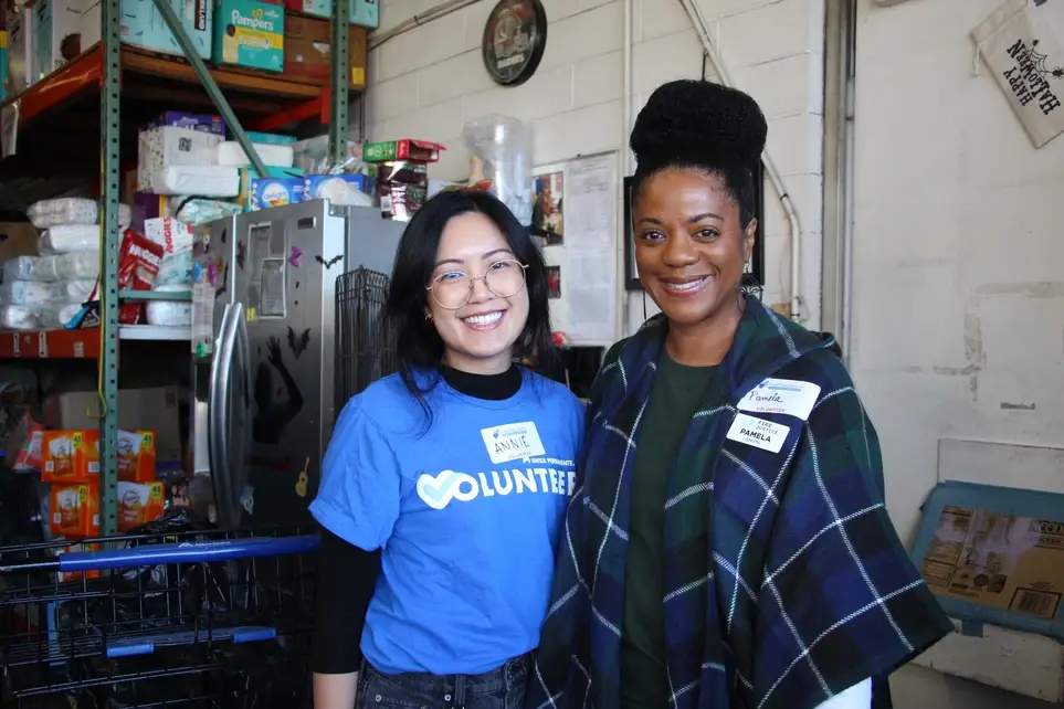 Be a Neighbor’s Lifeline — Volunteer to Distribute Food