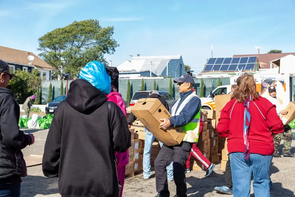 Help Distribute Turkeys!