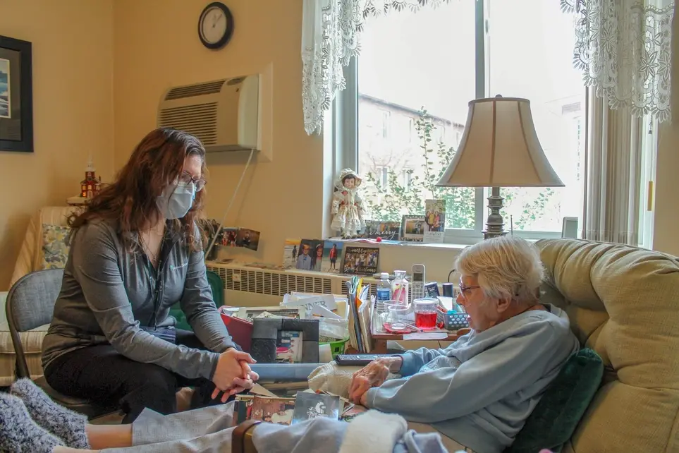 Hospice Companion Volunteer