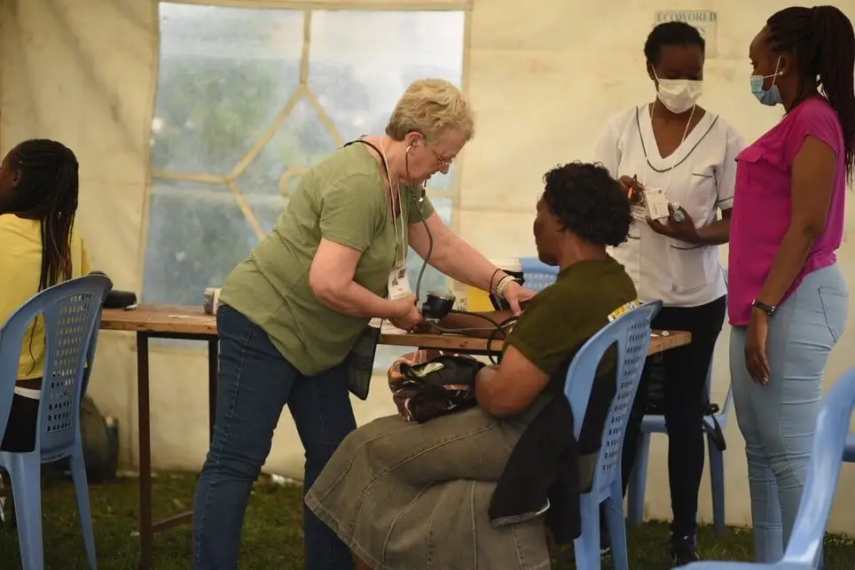 Volunteer Abroad: Medical & Dental Professional Exchange in Kenya – Open to Global Students & Professionals. Gain hands-on clinical experience in tropical medicine, collaborate with local healthcare teams, and contribute to sustainable health initiatives with full guidance and licensing support.