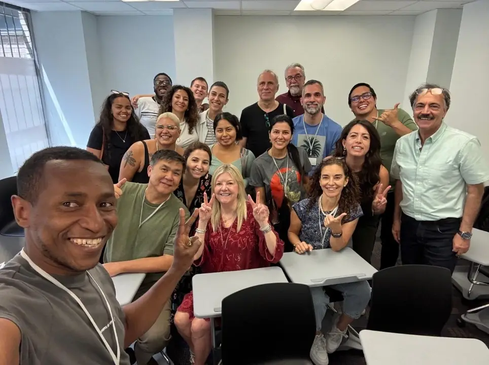 Winter Volunteer Opportunities: Empower Adult Refugees through English Education!