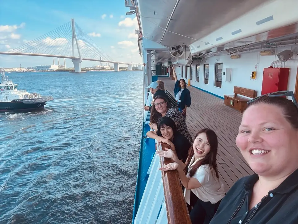 Volunteer Pro English & Spanish Teachers Wanted for World Cruise