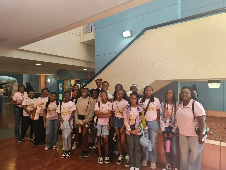 Female Mentor Volunteer