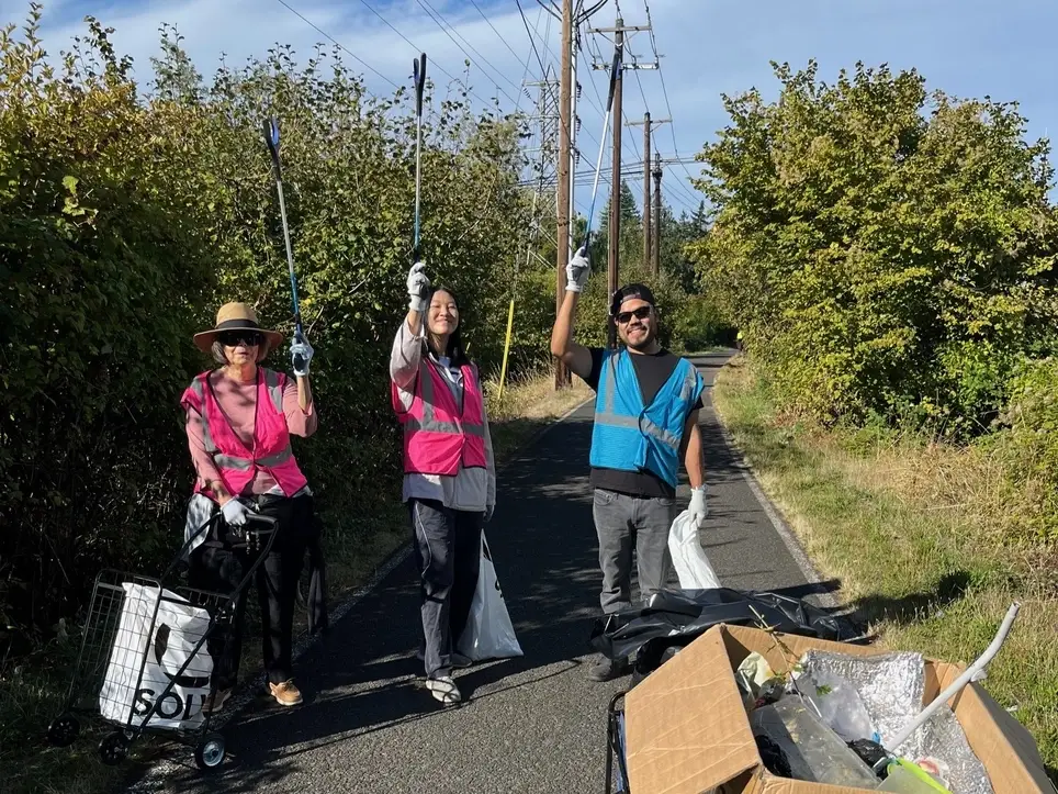 Grounded Together: I-205 Multi-Use Path at SE Division