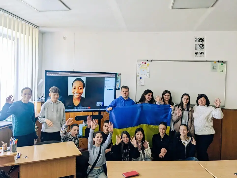Help Ukrainian youth to improve their English