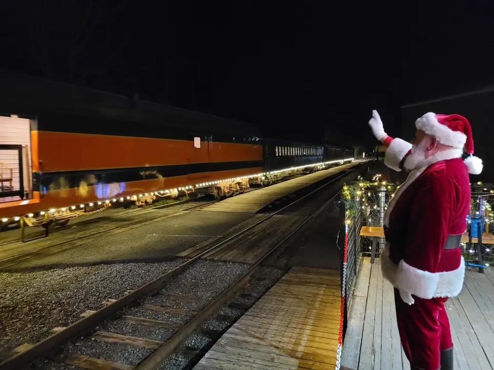 Santa Limited and Yuletide Express at Northwest Railway Museum!