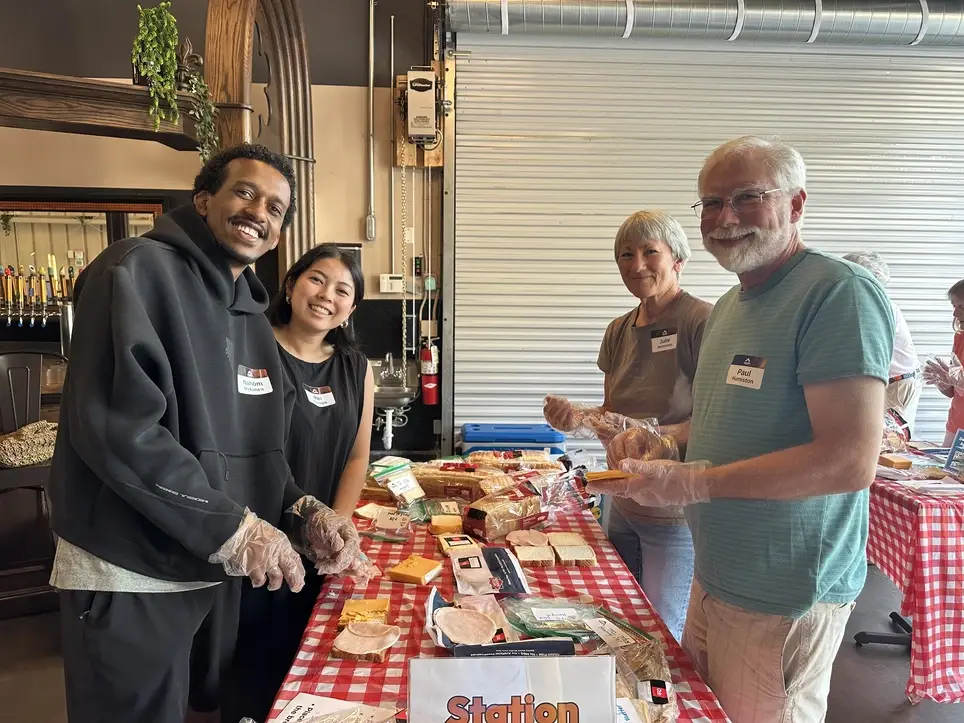 Make Lunch. Make a Difference. - Weekly Opportunity!