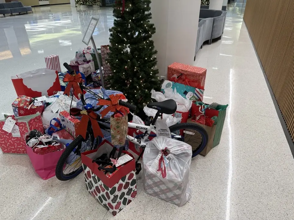Spread Winter Cheer! - Sponsor Student Gifts