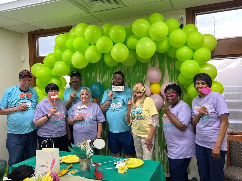 VOLUNTEERS NEEDED....You Belong here, become a Hospice Volunteer!