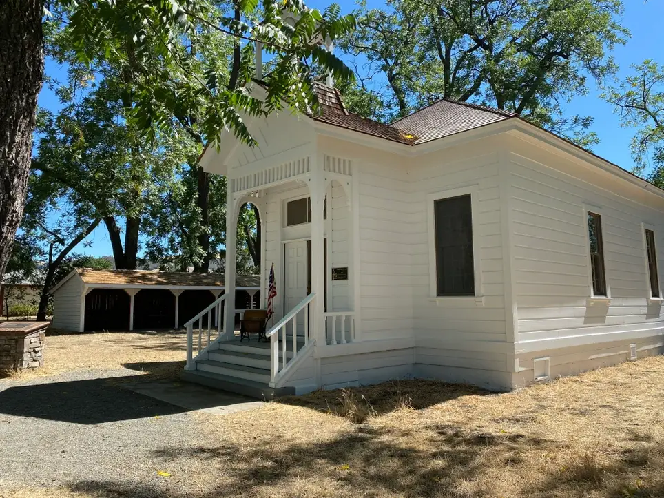 museum volunteers needed