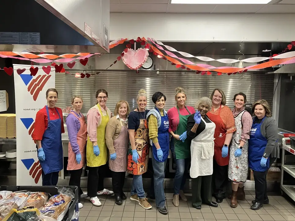 Serve Lunch to Women in Need