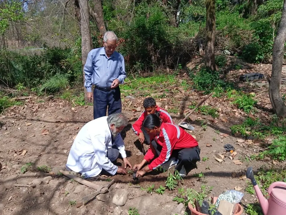Volunteer-Internship: Community Climate Action