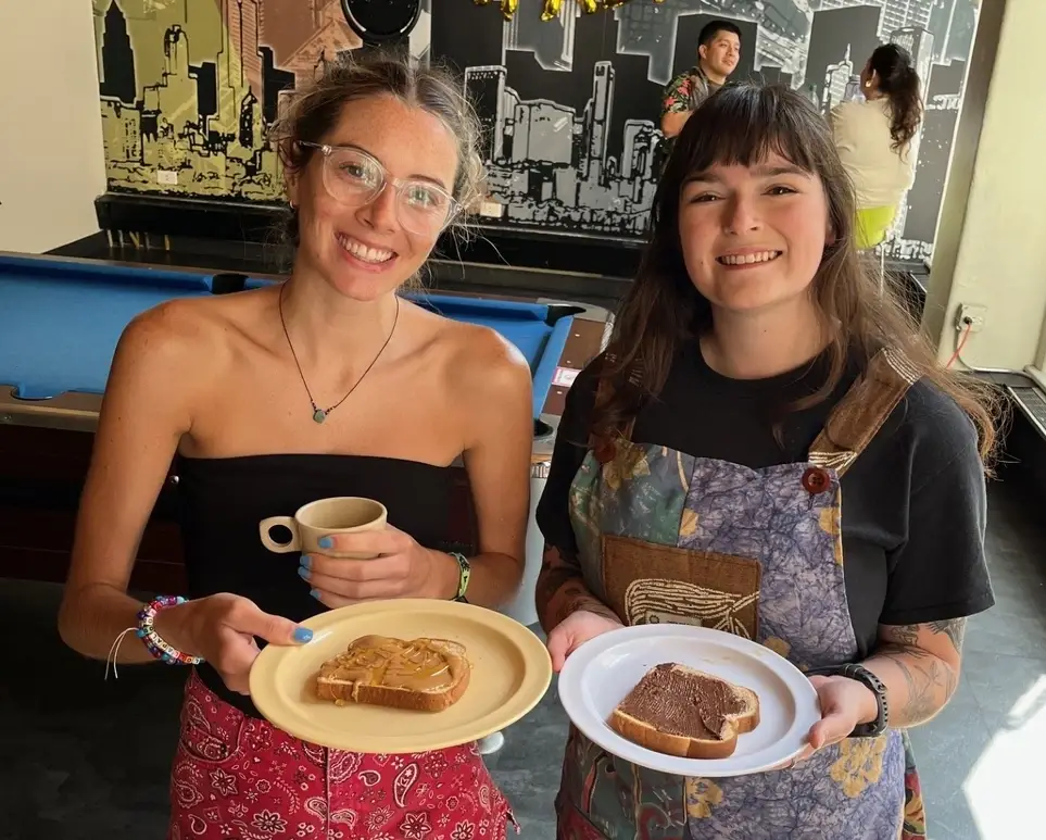 Lead Monday Morning Breakfast Event for travelers & Facilitate Cultural Exchange!