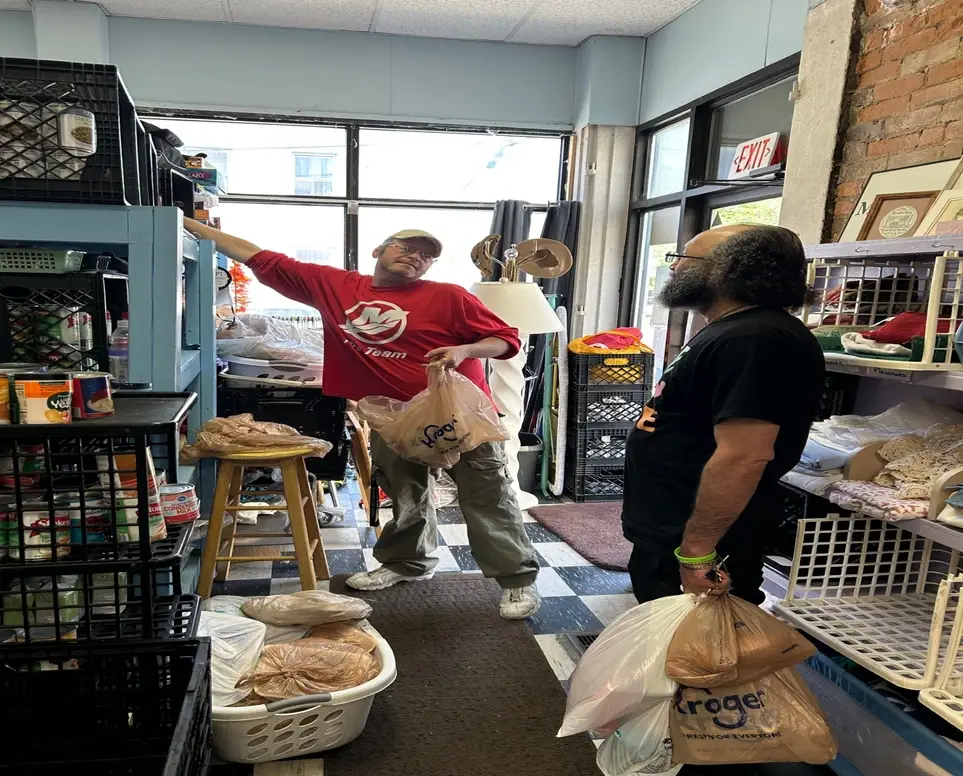 Free Store assistant