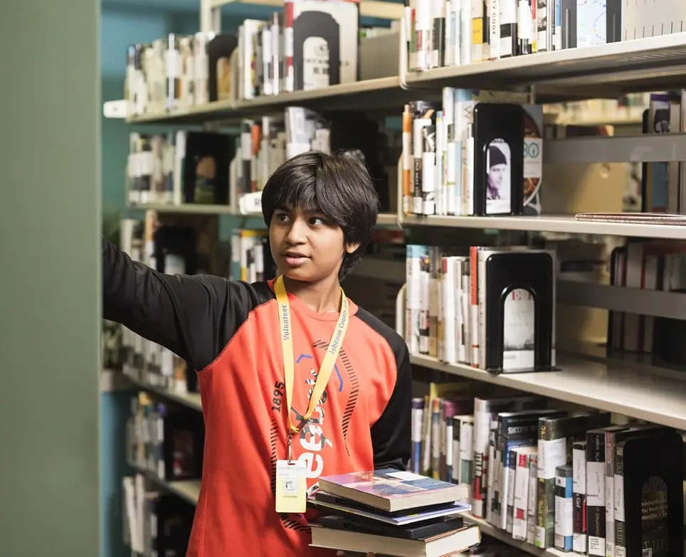 Teen Volunteers - Leawood Pioneer Branch
