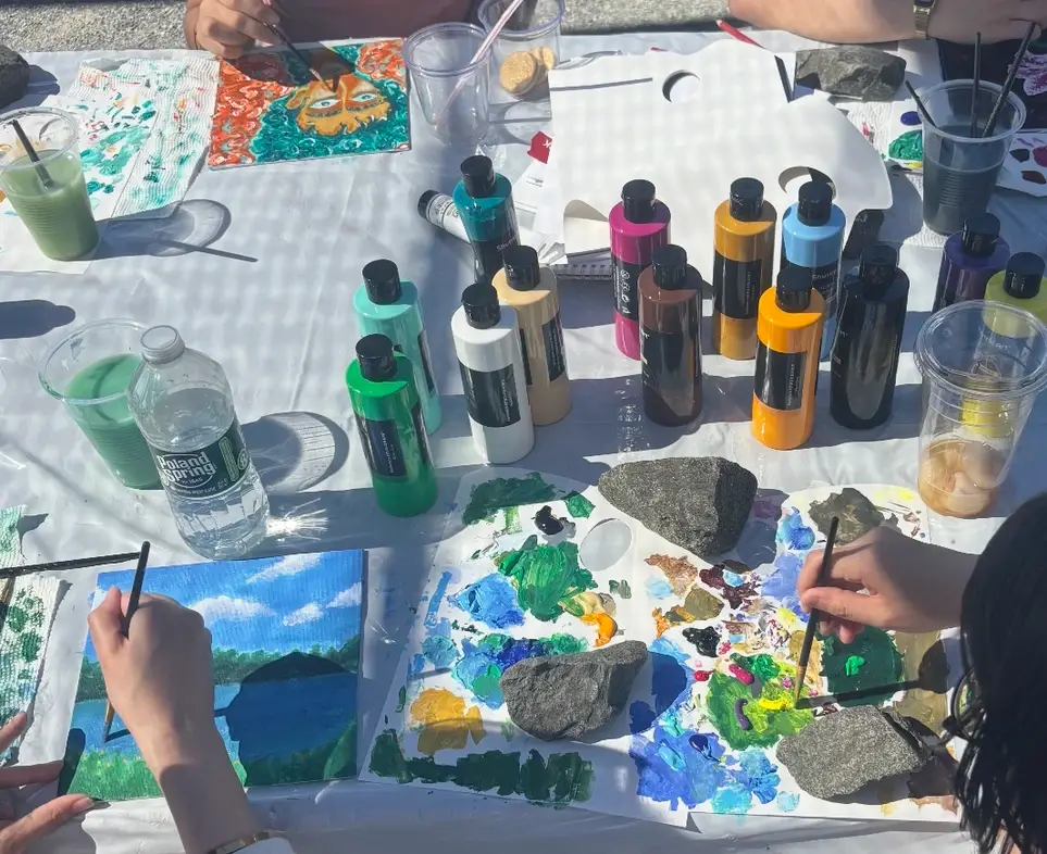 Volunteer Painting in Riverside Park