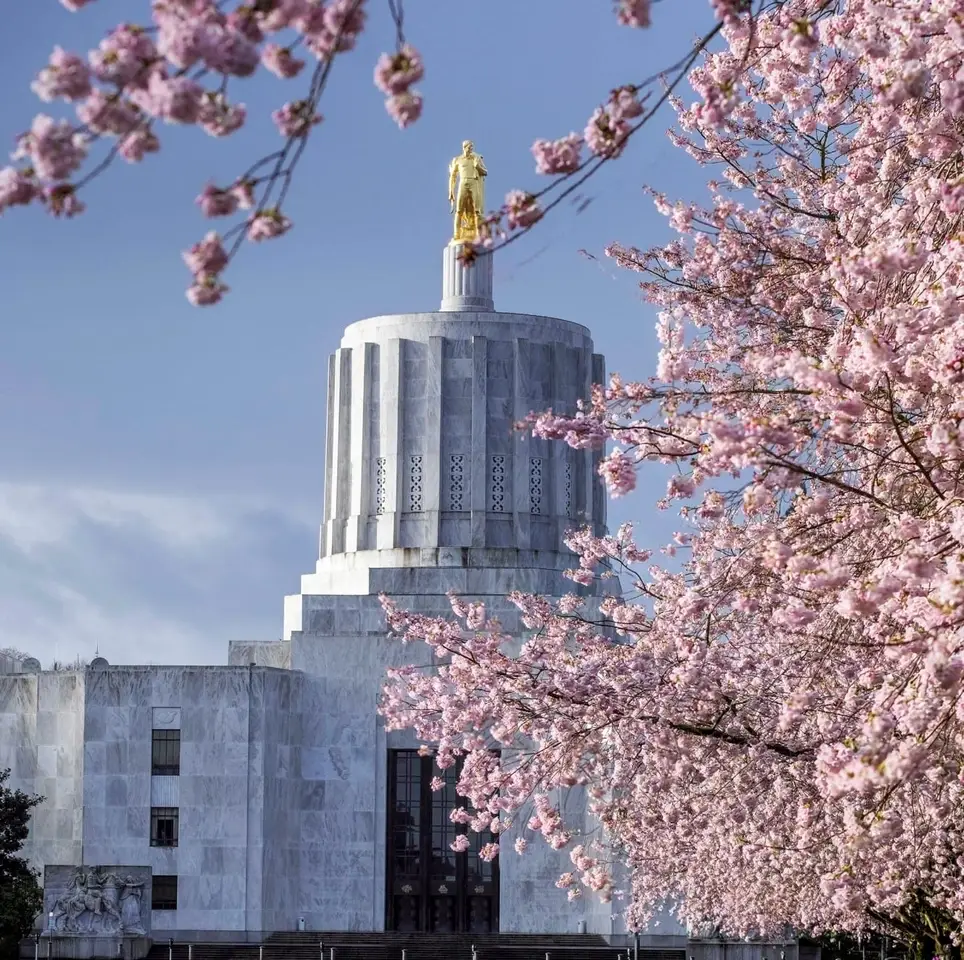 Oregon State Capitol - Visitor Services
