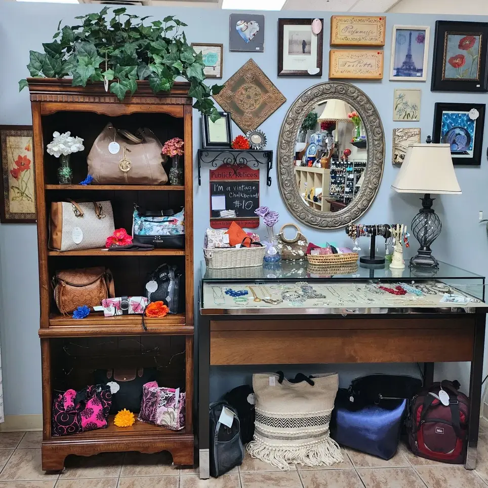 Love thrifting? Volunteer in our thrift boutique one day a week!