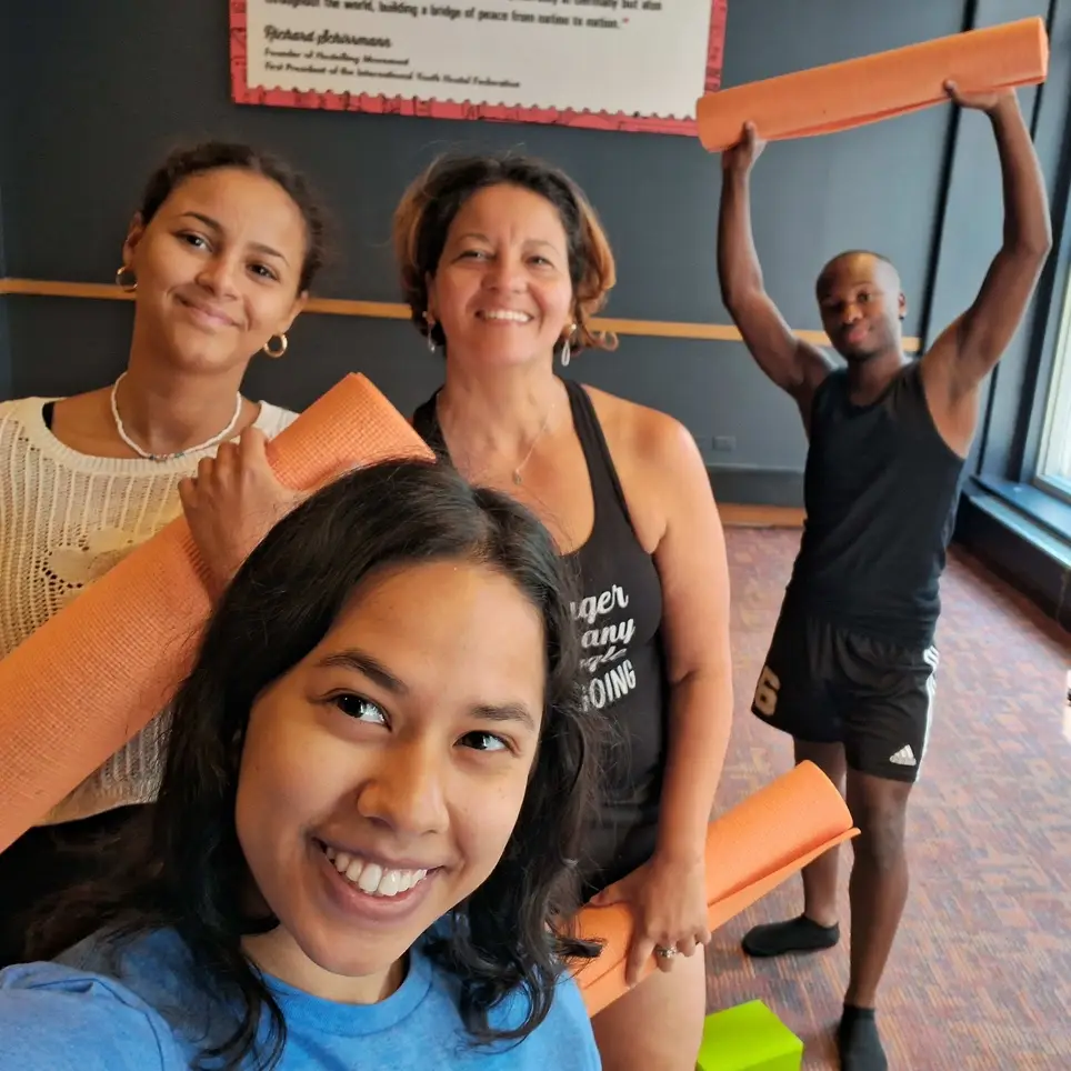 Volunteer to lead a Yoga Class at HI Chicago hostel!