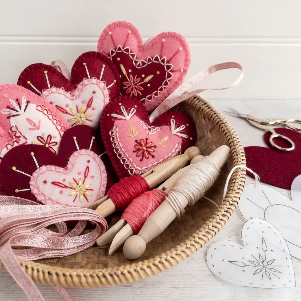 Crafty Person Needed for Christmas