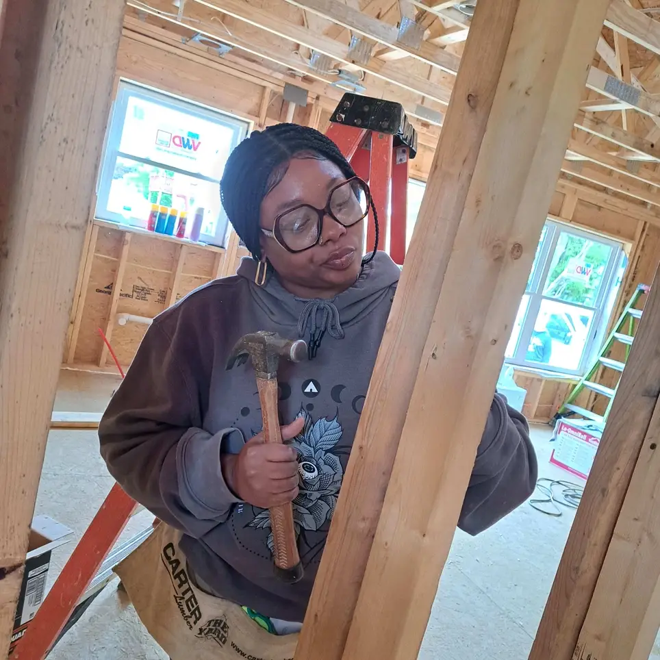 Construction/ build Volunteers